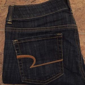 American eagle jeans .